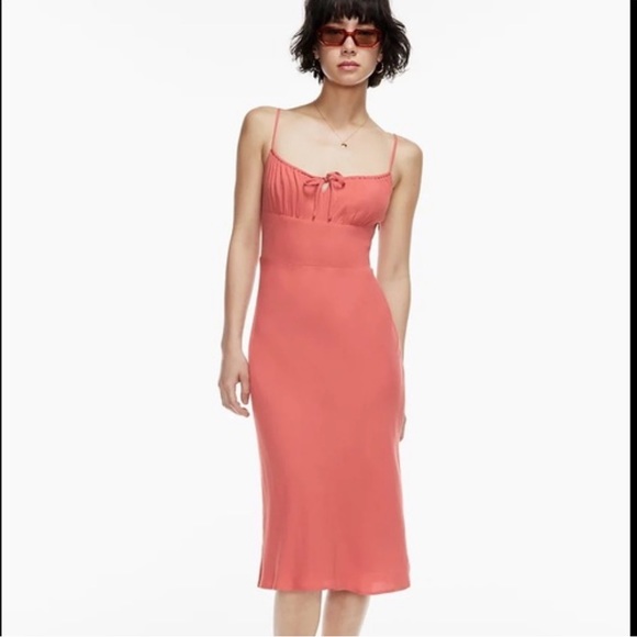 Aritzia Dresses & Skirts - NWT Aritzia bellow midi dress